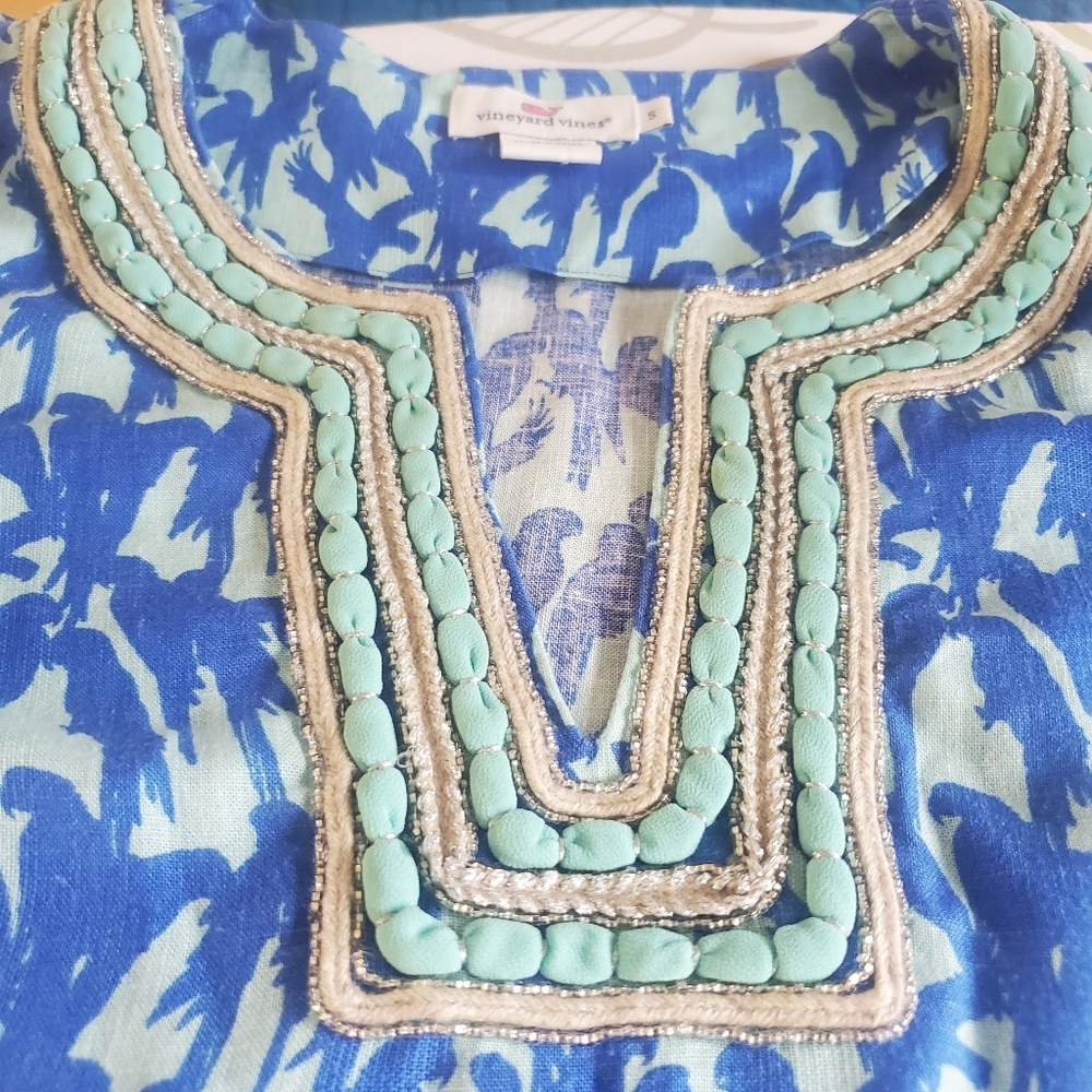 Vineyard Vines Sz S linen/viscose embroidered neck "PARROT"🦜 print c-up blouse - Picture 2 of 10